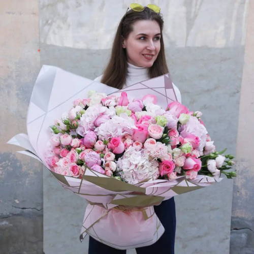 Nurturing Pink Flower Bouquet for Gift