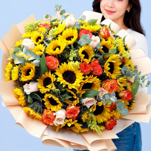 Golden Bliss Luxury Floral Arrangement