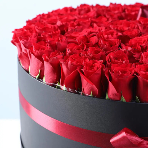 Grand Romance 100 Red Roses Bouquet