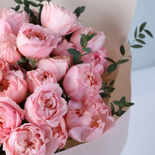 Soft Pink Garden Rose Floral Bouquet